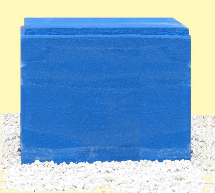Pied beton finition couleur bleu présenté -Autre couleurs sur demande 